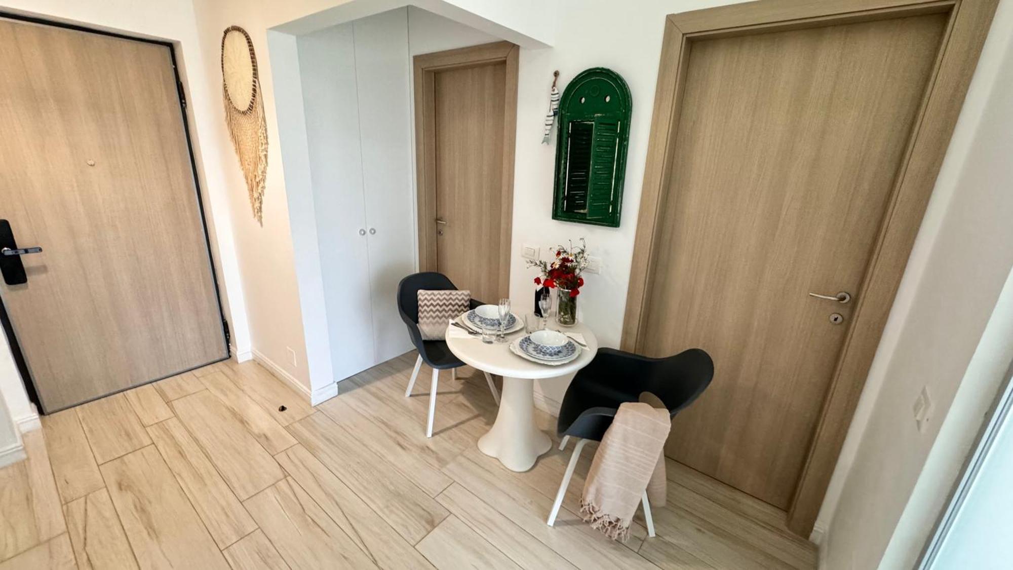 White Tower Mamaia - Private Apartment Exteriör bild